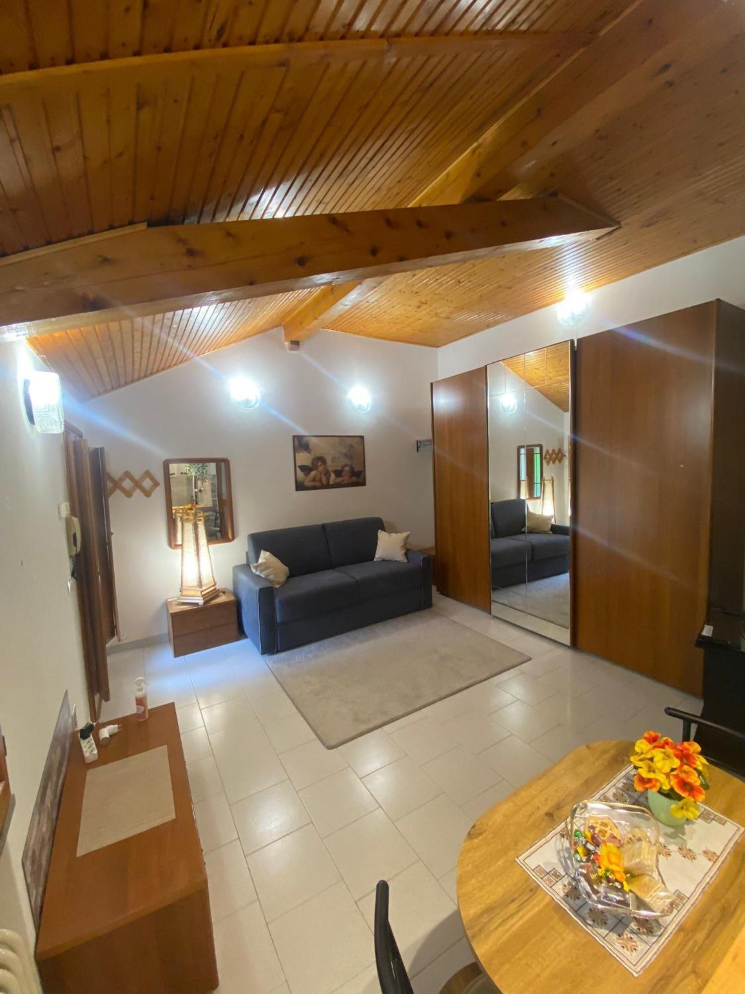 La Corte Dei Torri Loft On The Lake Oliveto Lario Exterior foto